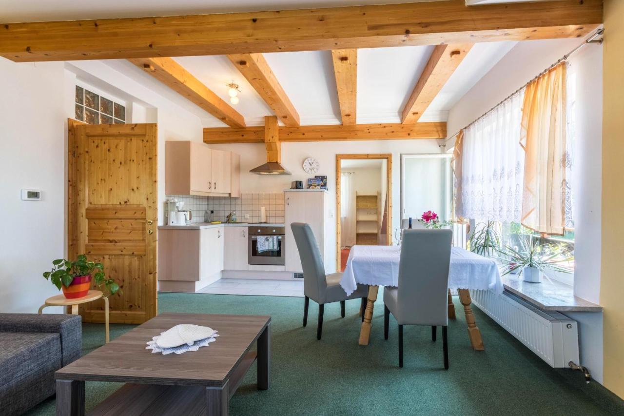 Fewo Im Gaestehaus Maximilian Eggelsberg Buitenkant foto